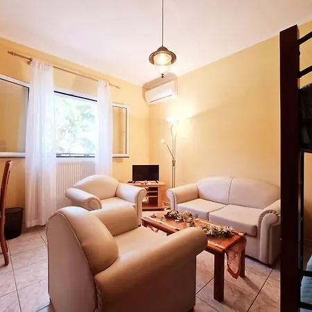 Leceleste Lithakia (Zakynthos)